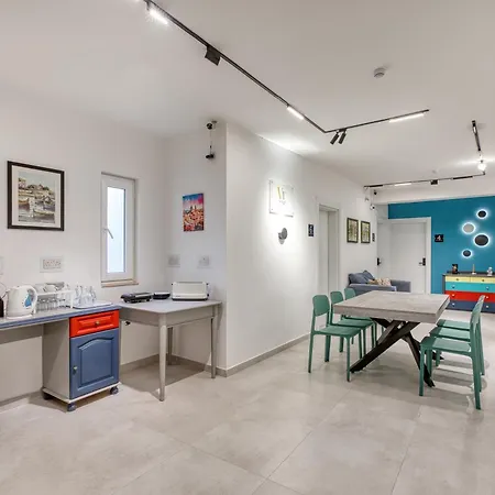Проживание в семье Haven 3 Слима